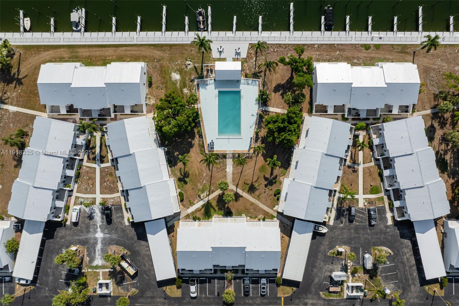 BOARDWALK CAPER - Residential