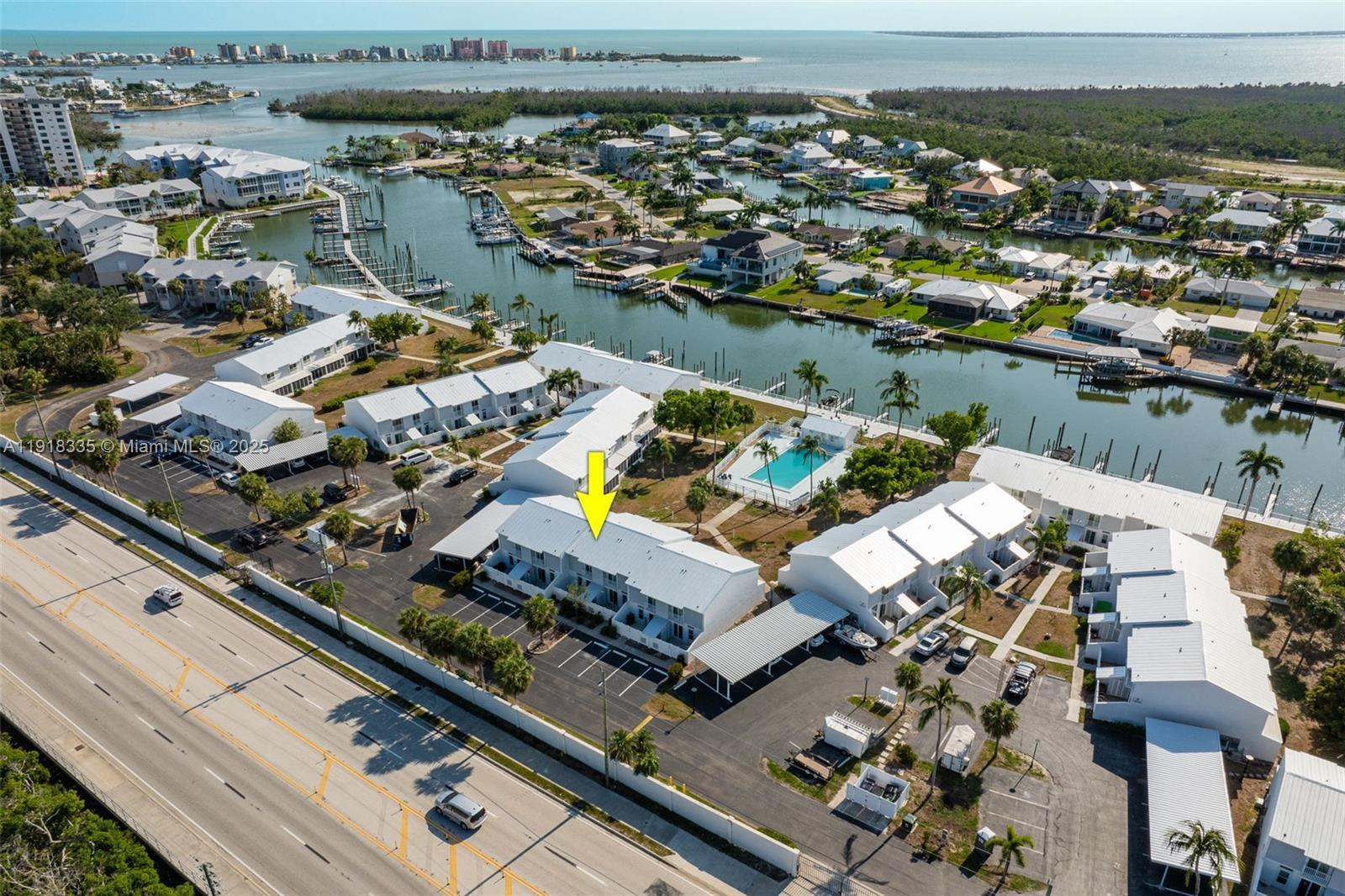 BOARDWALK CAPER - Residential