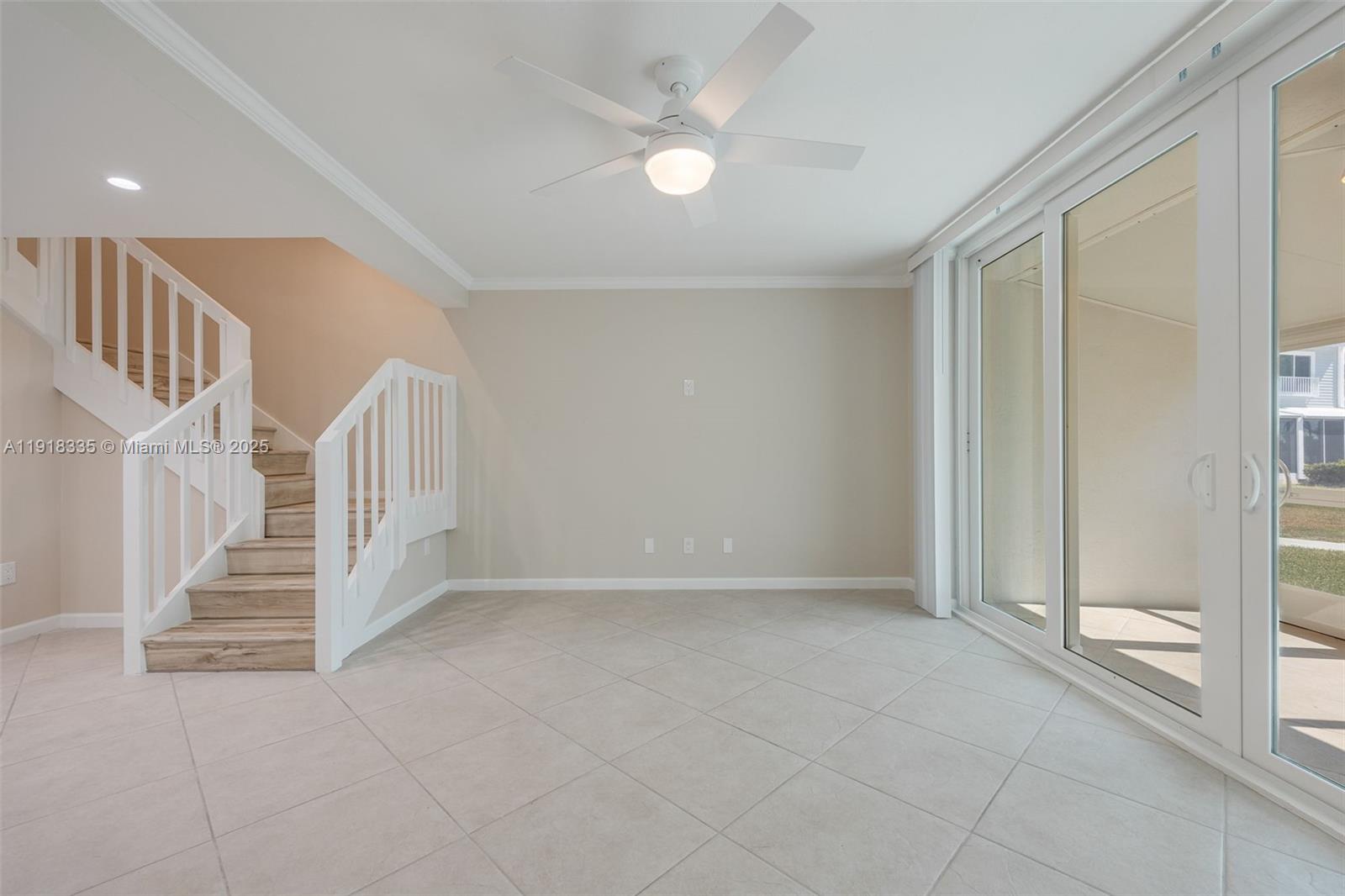 BOARDWALK CAPER - Residential