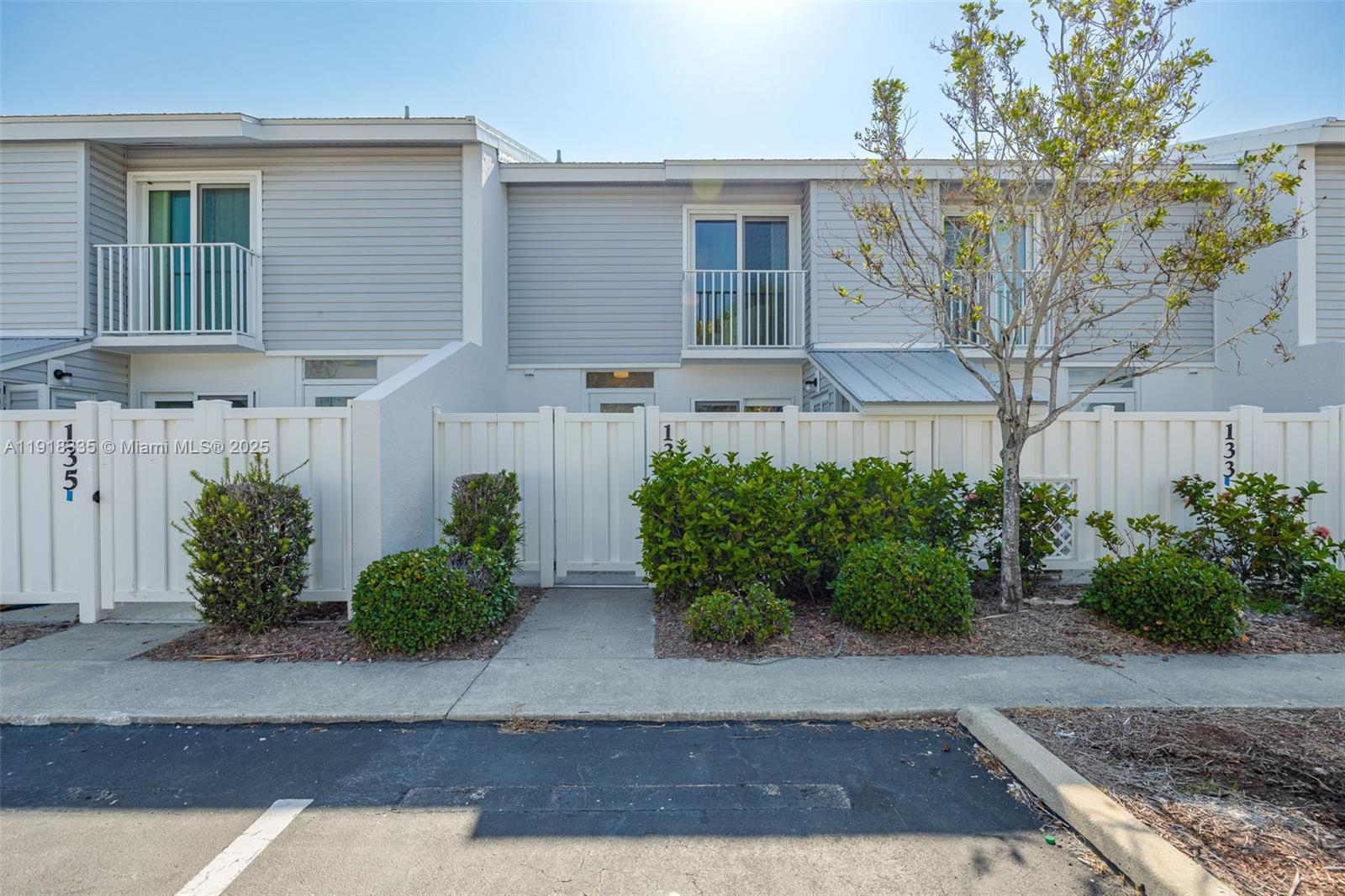 BOARDWALK CAPER - Residential