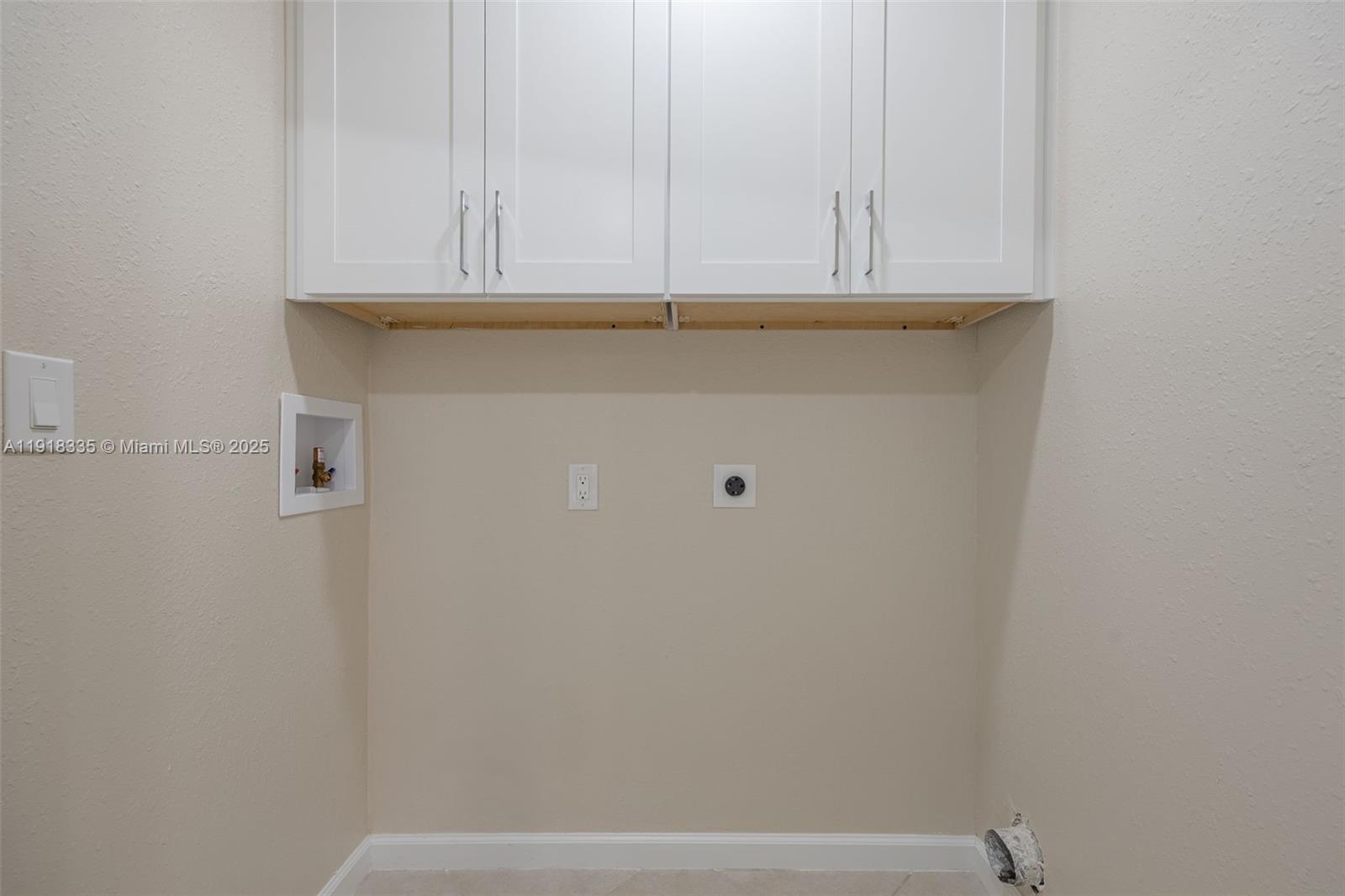 BOARDWALK CAPER - Residential