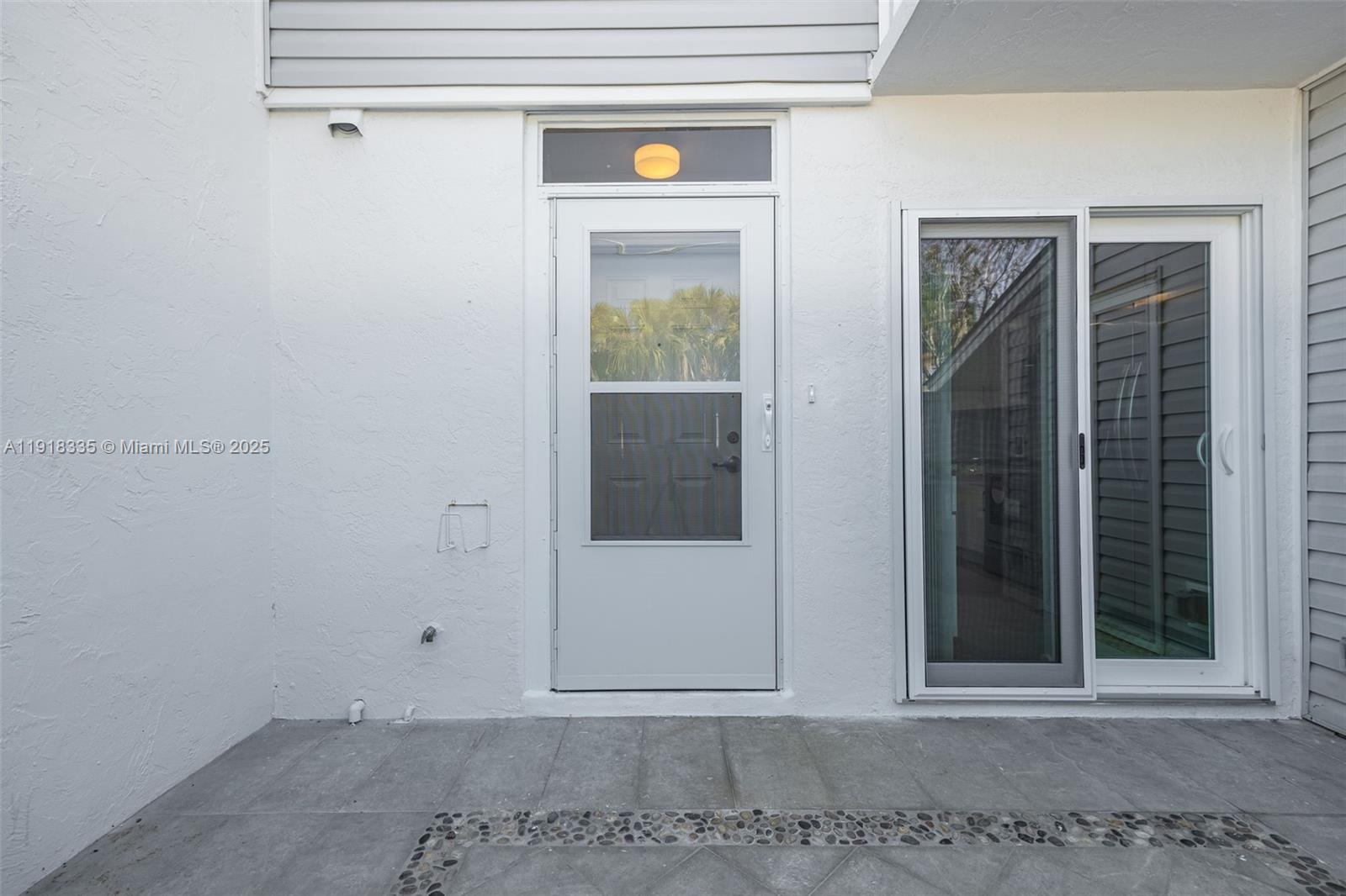 BOARDWALK CAPER - Residential