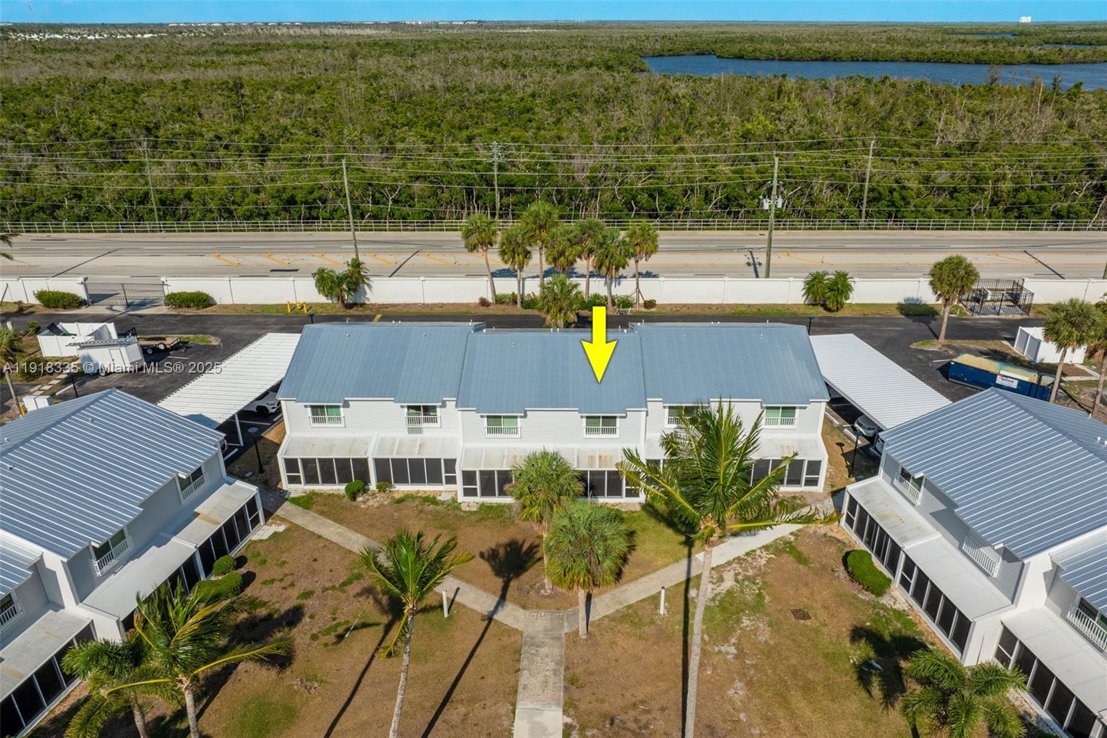 BOARDWALK CAPER - Residential