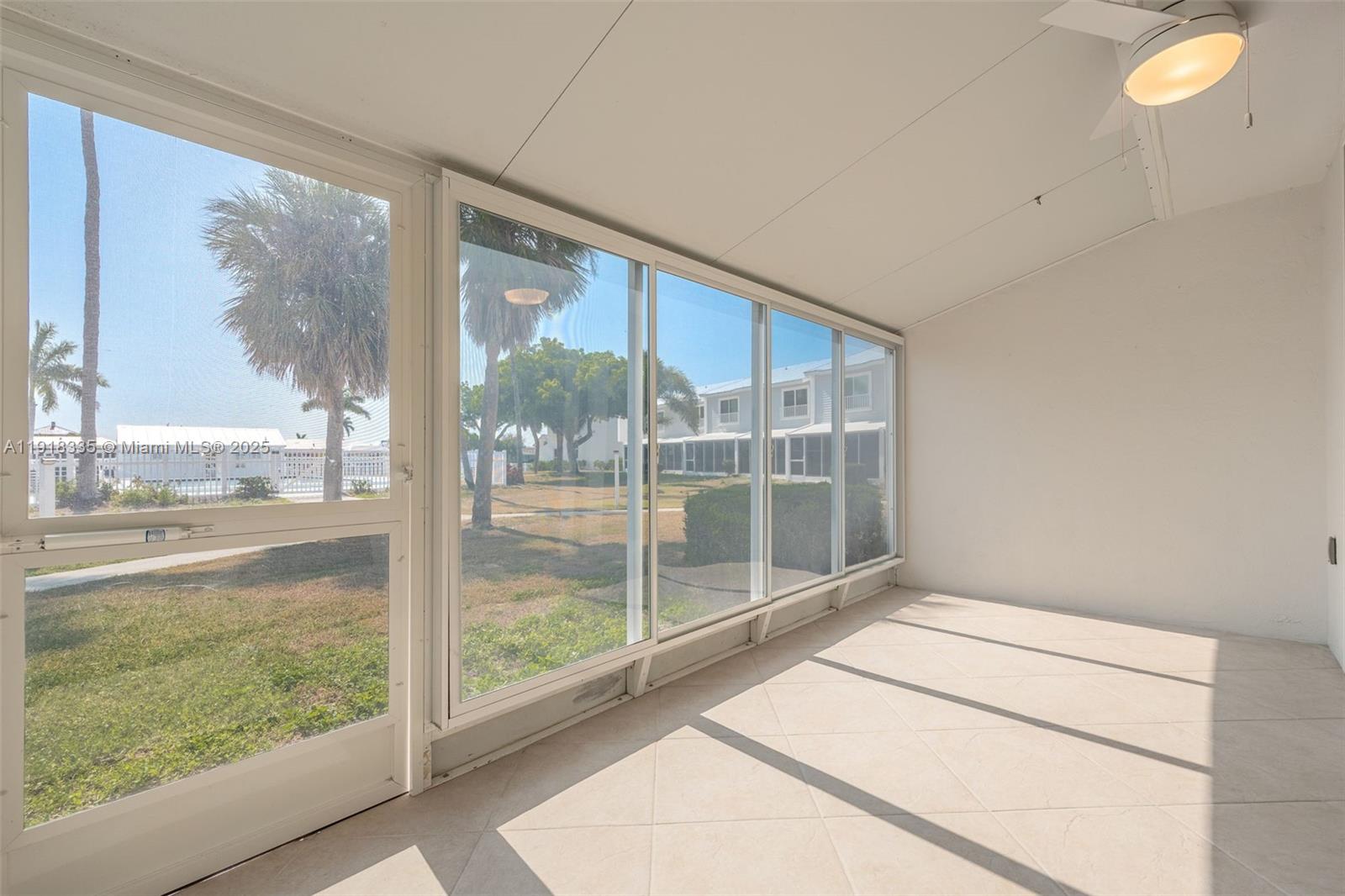 BOARDWALK CAPER - Residential