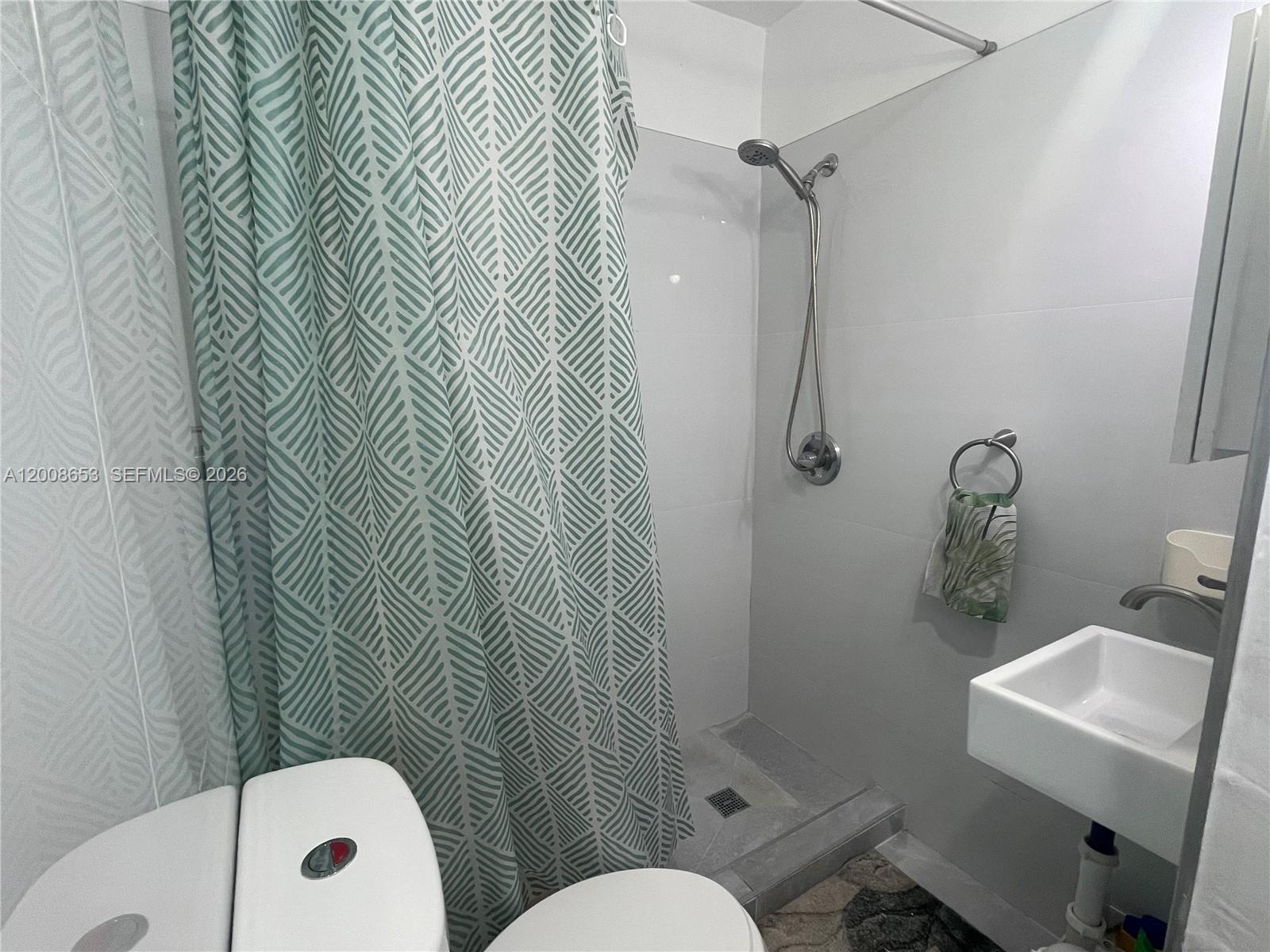 MIAMI HIGHLANDS SEC A - Residential Lease