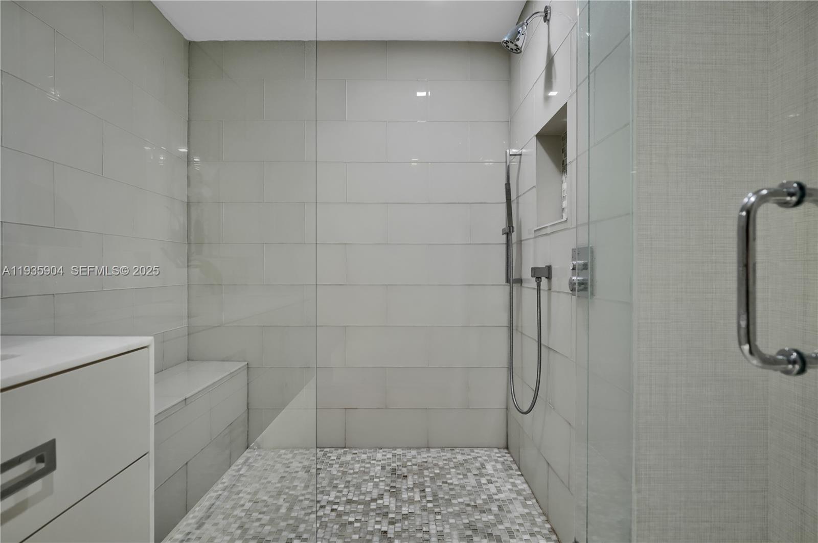 MEI CONDO - Residential