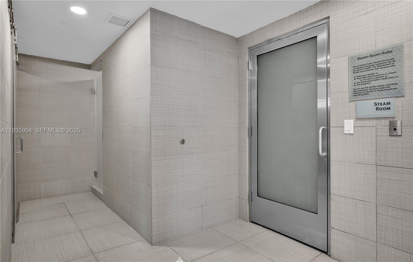 MEI CONDO - Residential