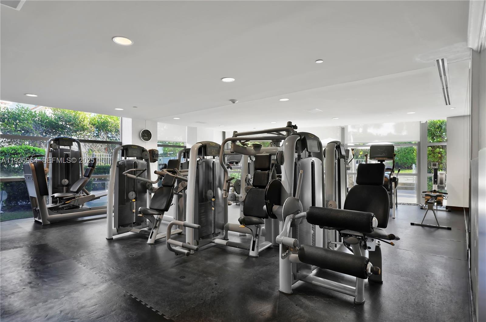 MEI CONDO - Residential