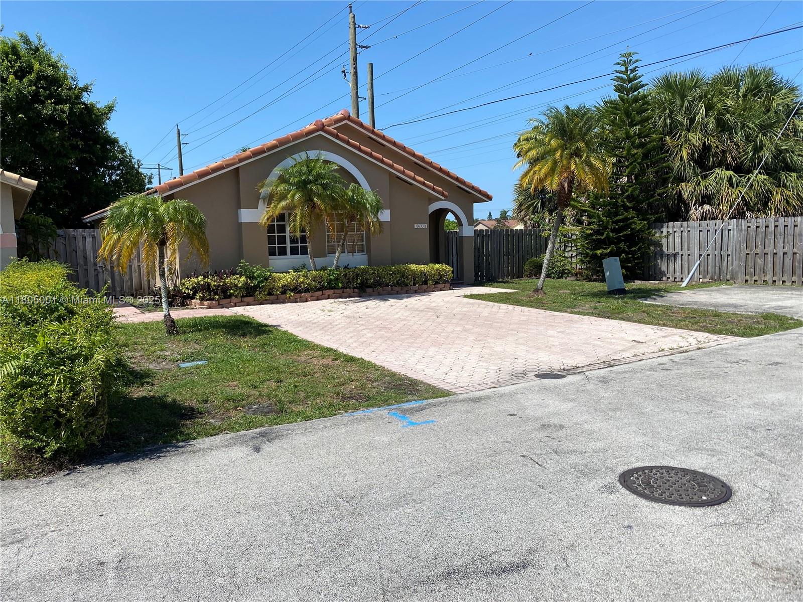 Rental Property at 7601 Nw 166th Ter 7601, Hialeah, Miami-Dade County, Florida - Bedrooms: 3 
Bathrooms: 2  - $3,500 MO.