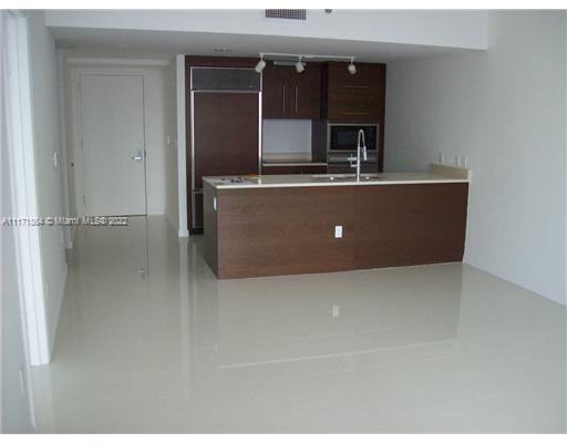 ICON BRICKELL - Residential Lease