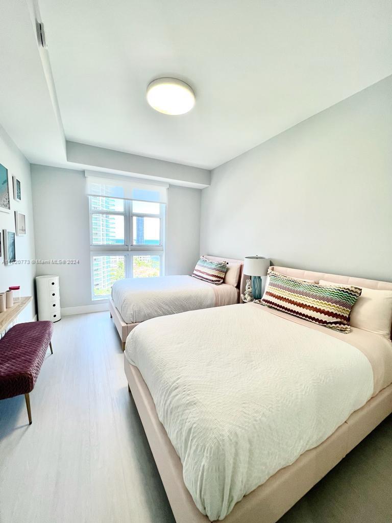 TURNBERRY VILLAGE SO TOWER - Residential Lease