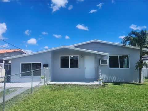 3245 SW 88th Ct Miami FL 33165