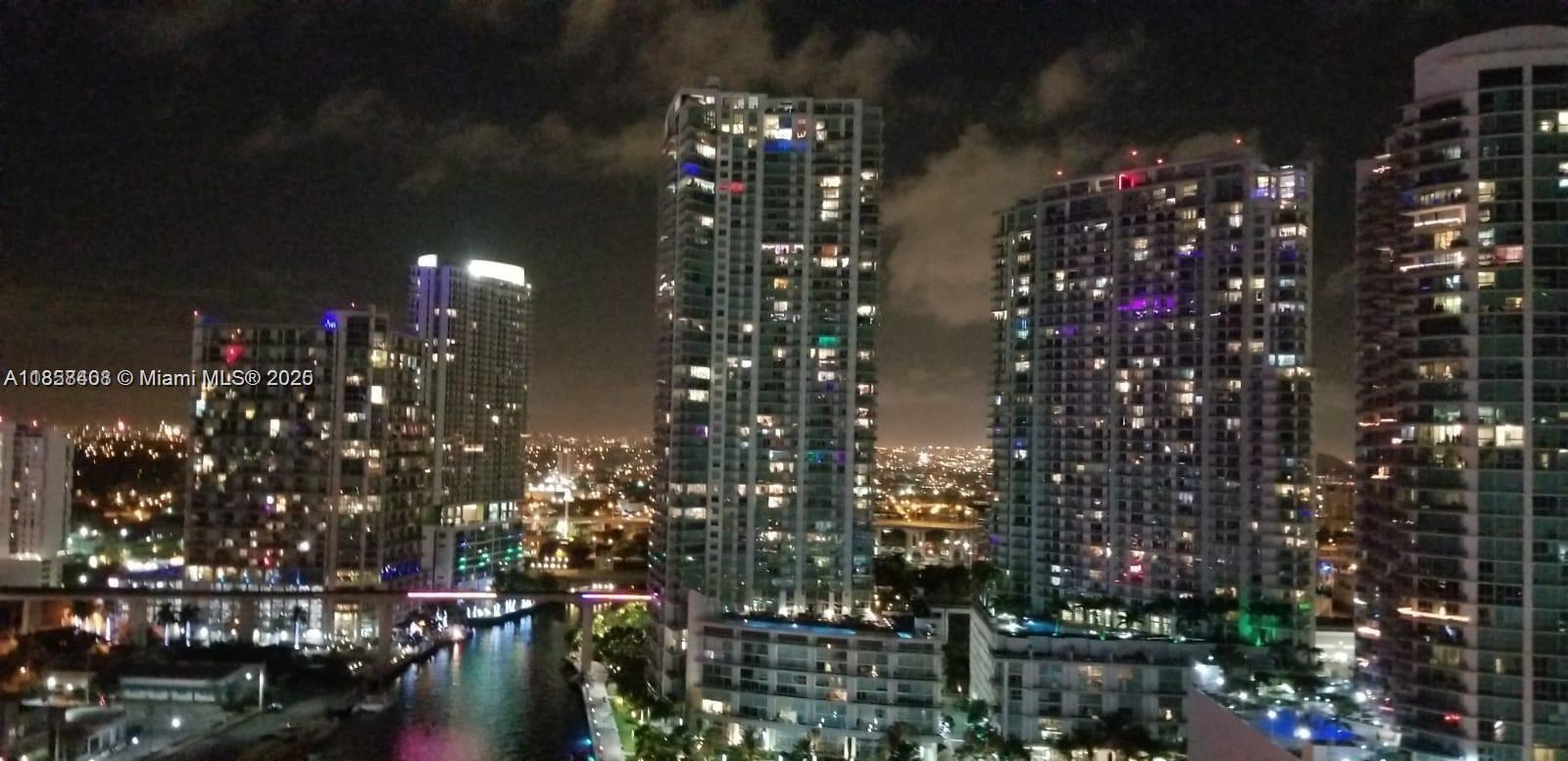 BRICKELL ON THE RIVER N T - Residential