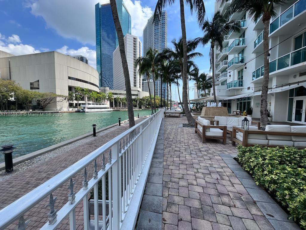 BRICKELL ON THE RIVER N T - Residential
