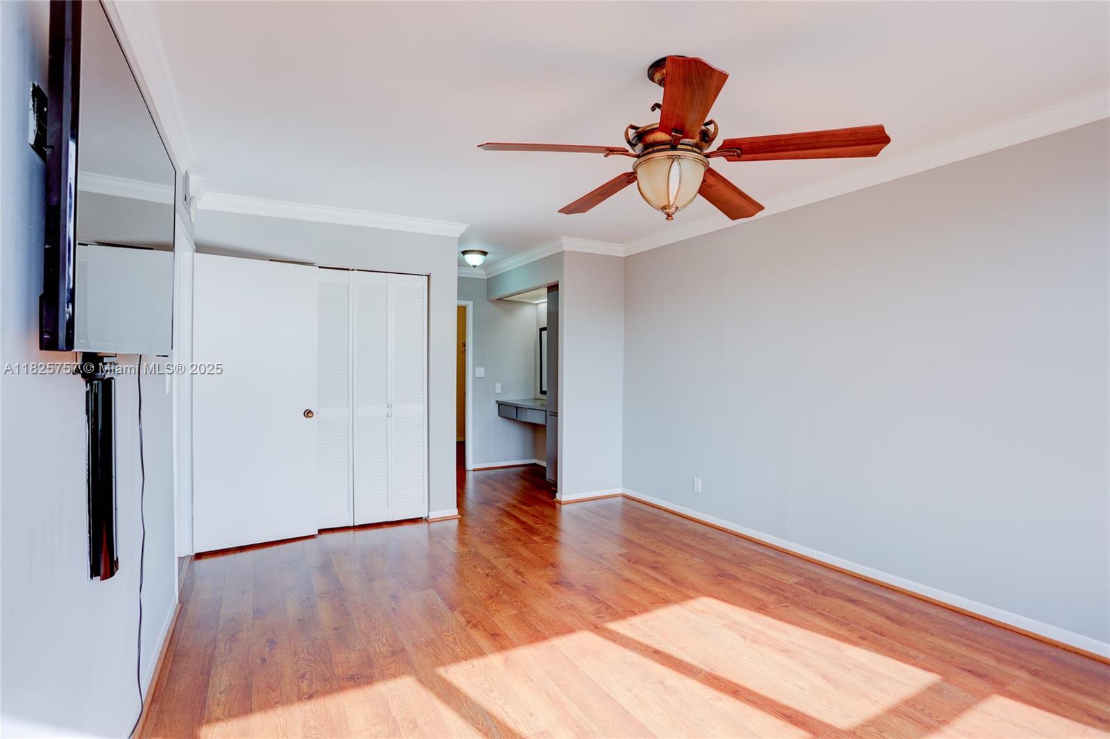 OLYMPUS CONDO PHASE - Residential