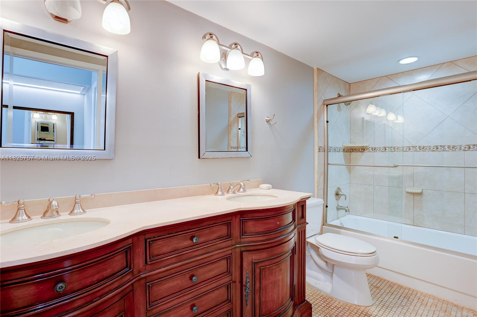 OLYMPUS CONDO PHASE - Residential