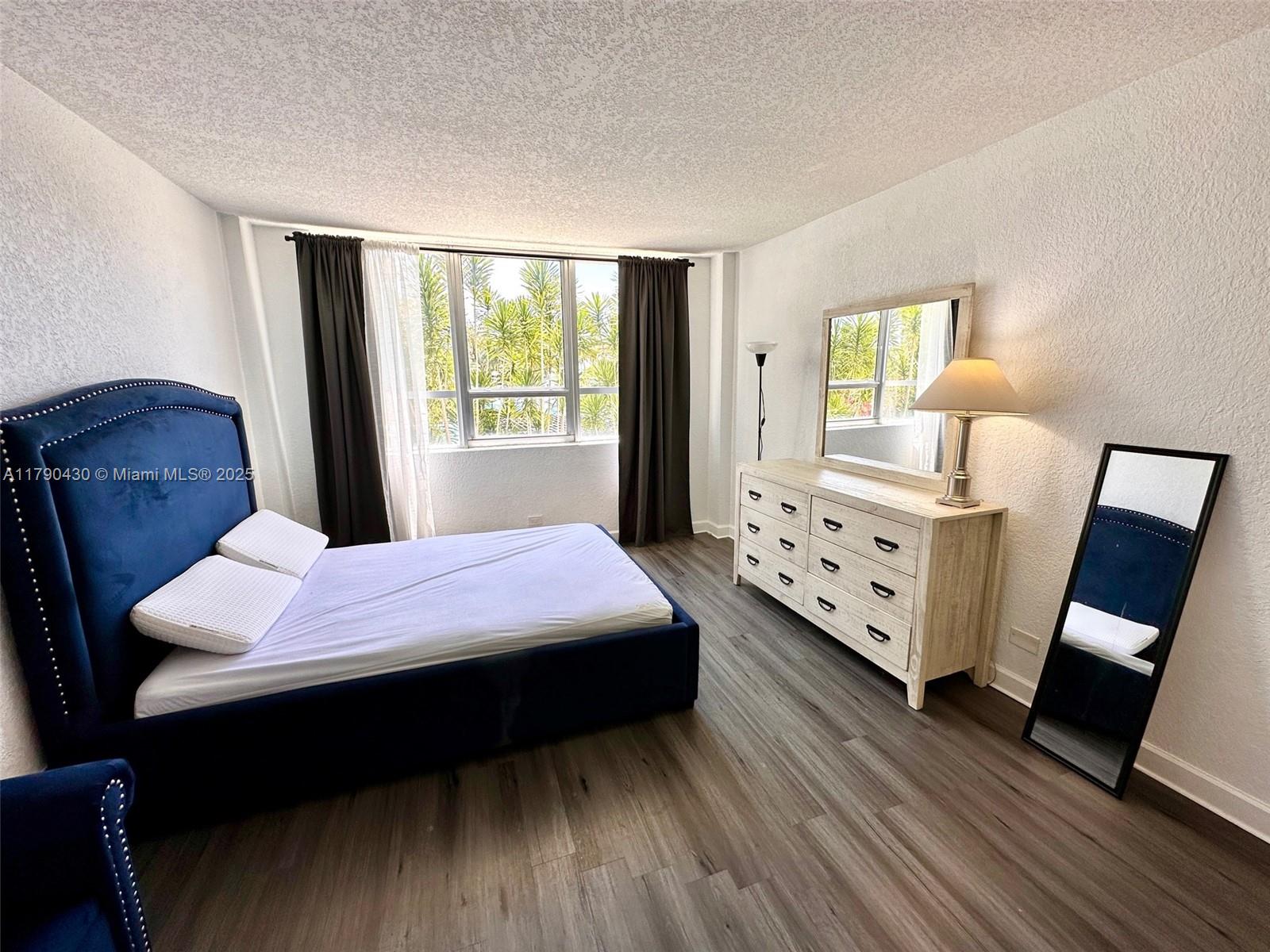 FLAMINGO SOUTH BEACH I CO - Residential Lease