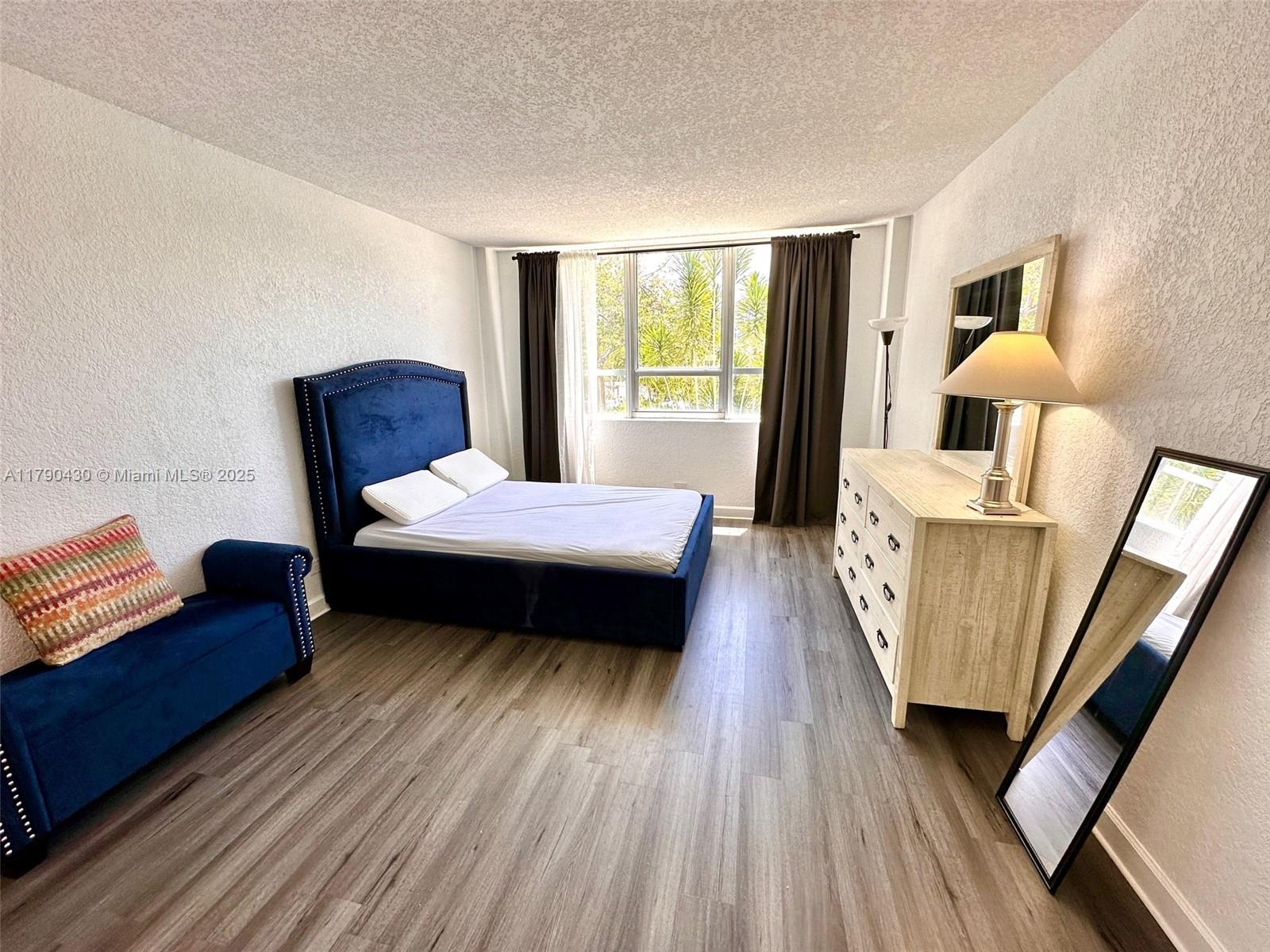 FLAMINGO SOUTH BEACH I CO - Residential Lease