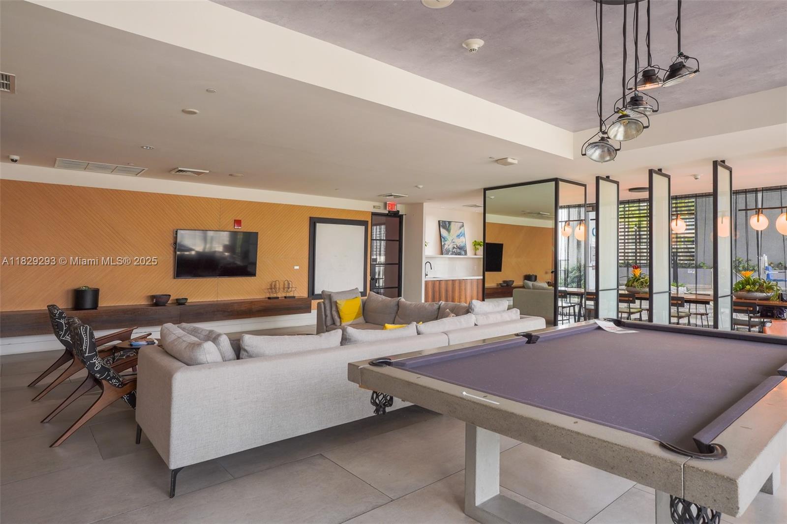 3401 MIDTOWN CONDO - Residential