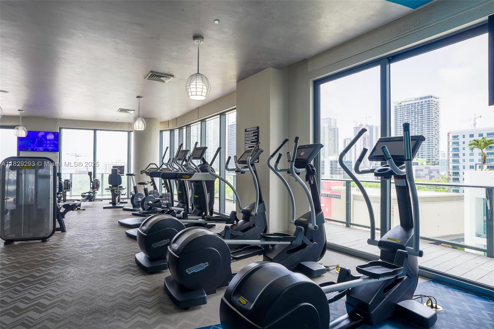 3401 MIDTOWN CONDO - Residential