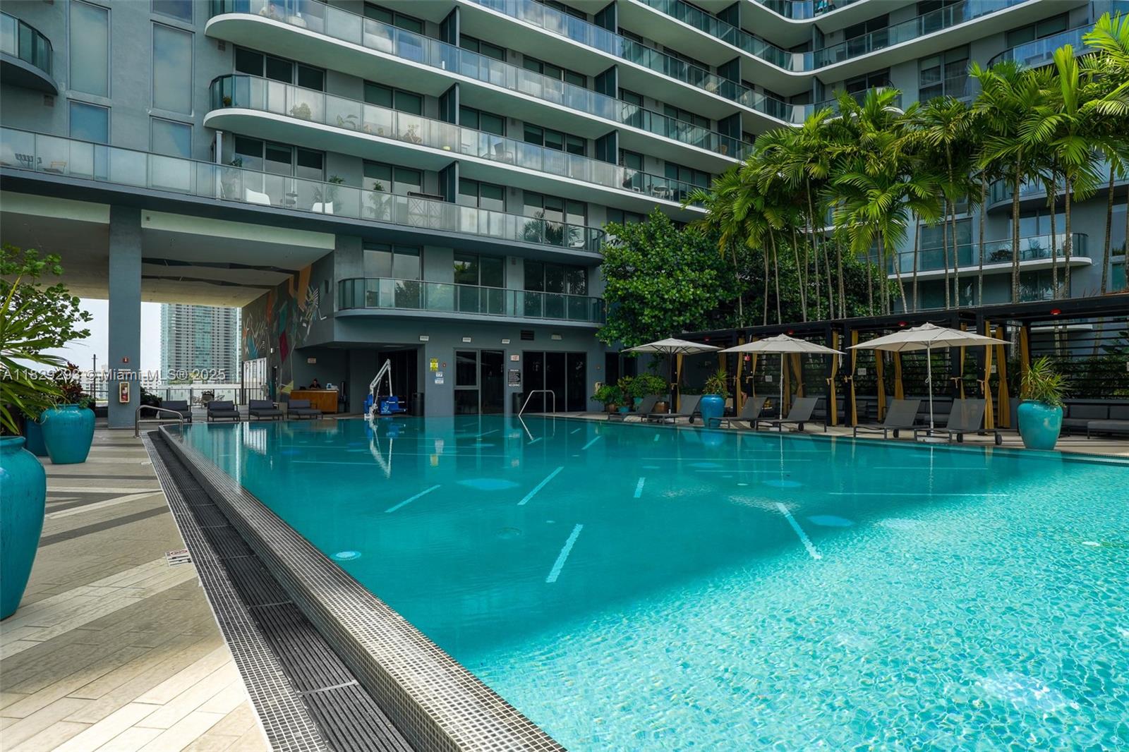 3401 MIDTOWN CONDO - Residential