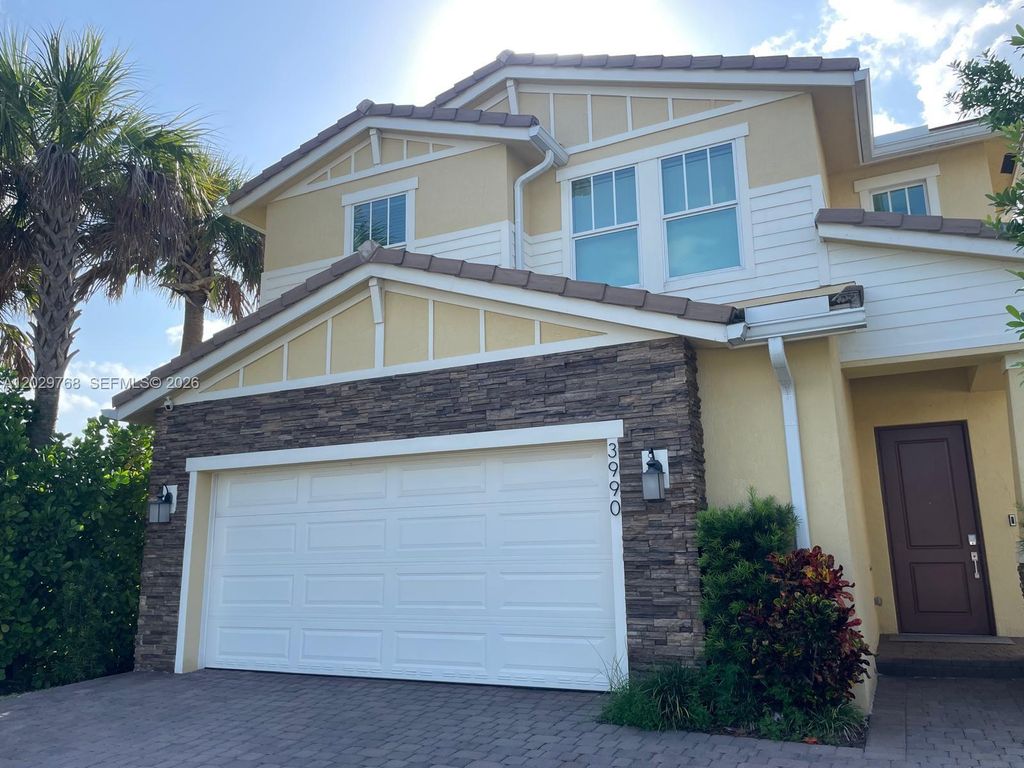 Photo of 3990 Pelicano Way, Deerfield Beach, FL 33064 (MLS # A12029768)