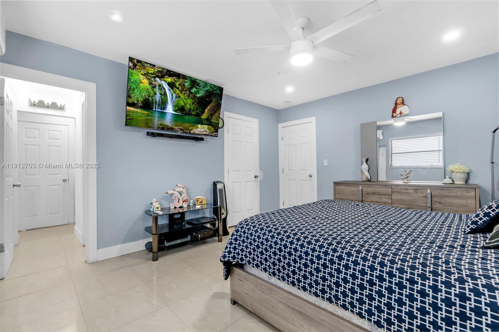 Hollywood East - Residential