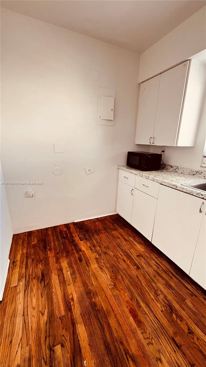 ALTON BEACH REALTY CO AMD - Residential Lease