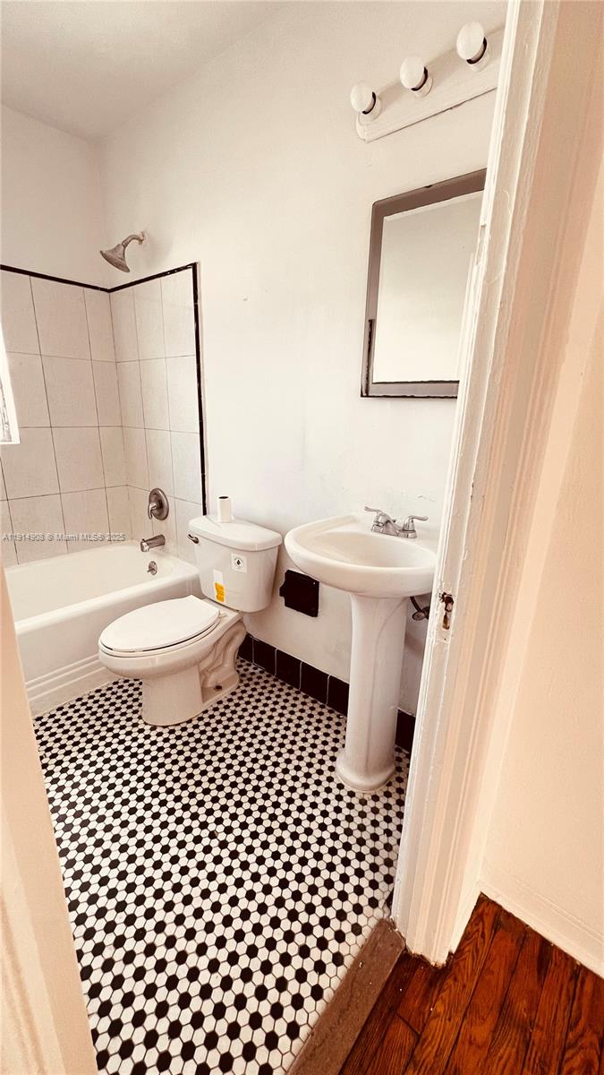 ALTON BEACH REALTY CO AMD - Residential Lease