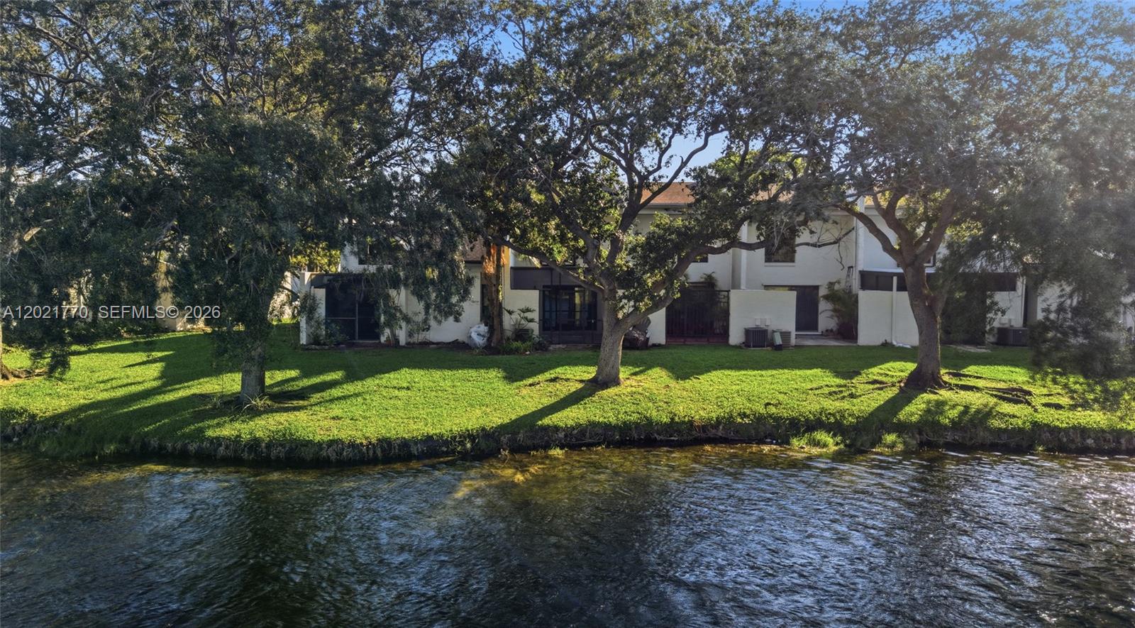 WESTVIEW CONDOMINIUM NO E - Residential