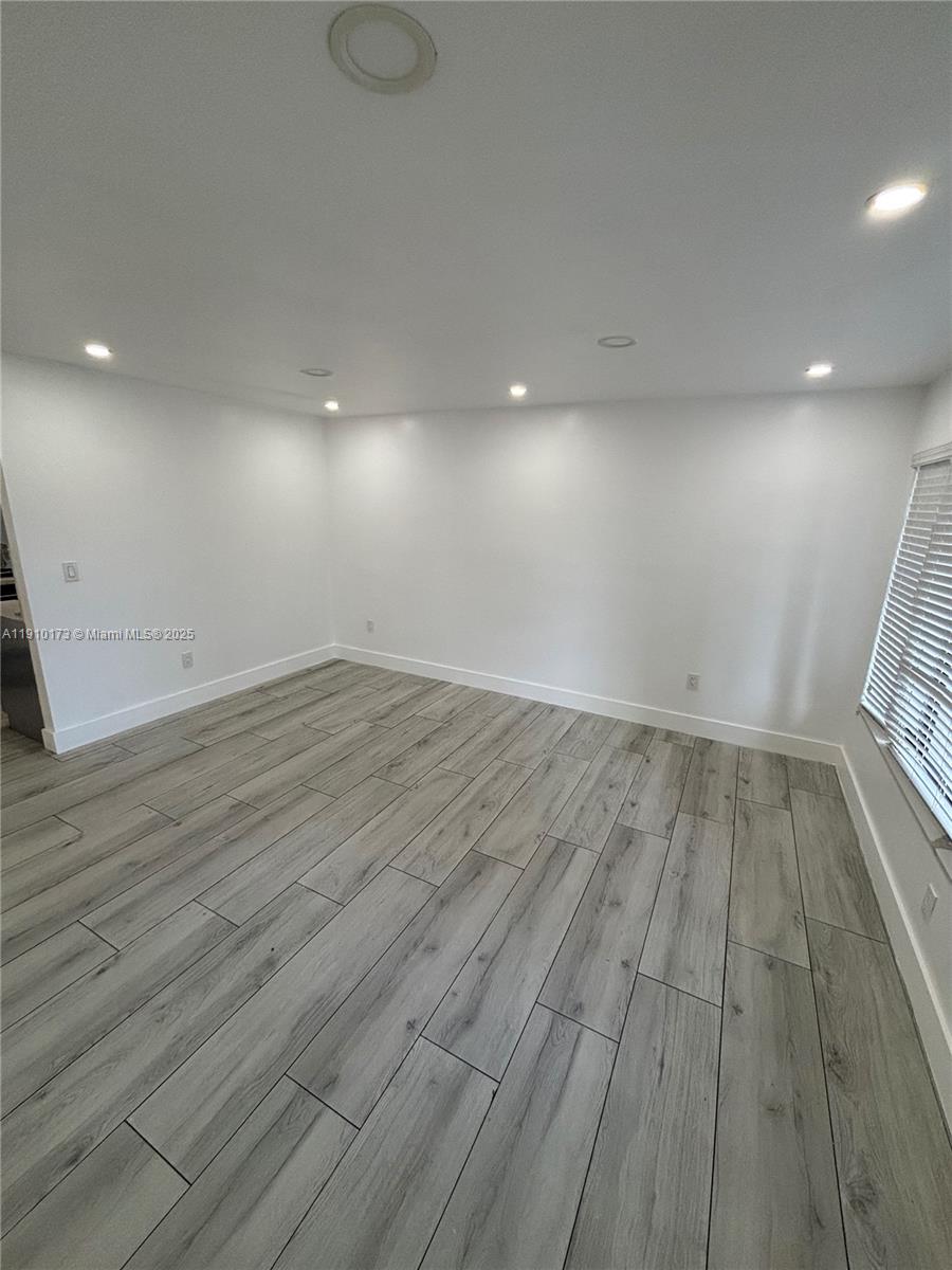 SCOTT LAKE MANOR SEC 8 - Residential Lease