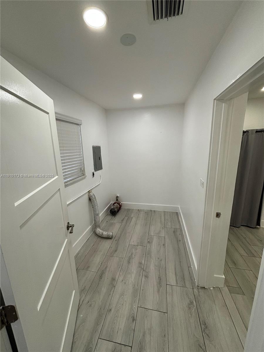 SCOTT LAKE MANOR SEC 8 - Residential Lease