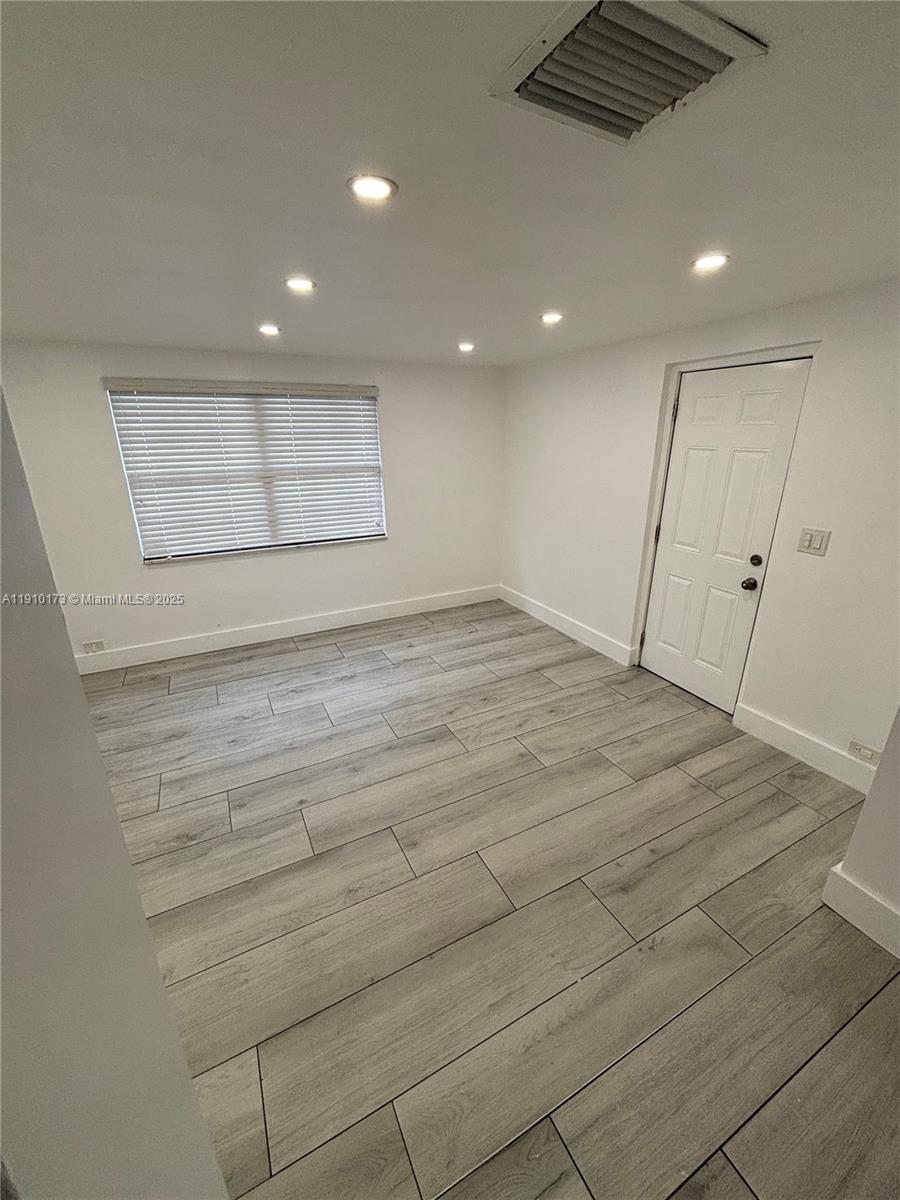 SCOTT LAKE MANOR SEC 8 - Residential Lease