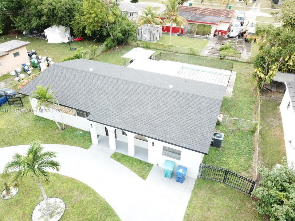 SCOTT LAKE MANOR SEC 8 - Residential Lease