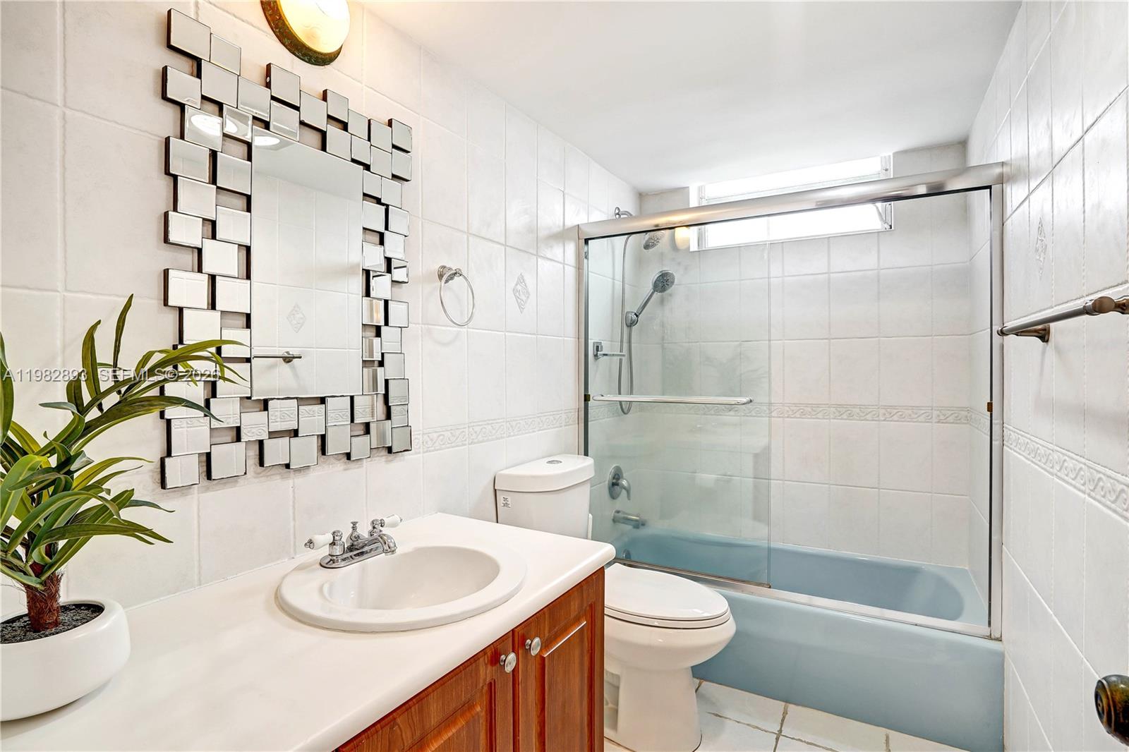 POINT EAST SEC 4 CONDO - Residential Lease