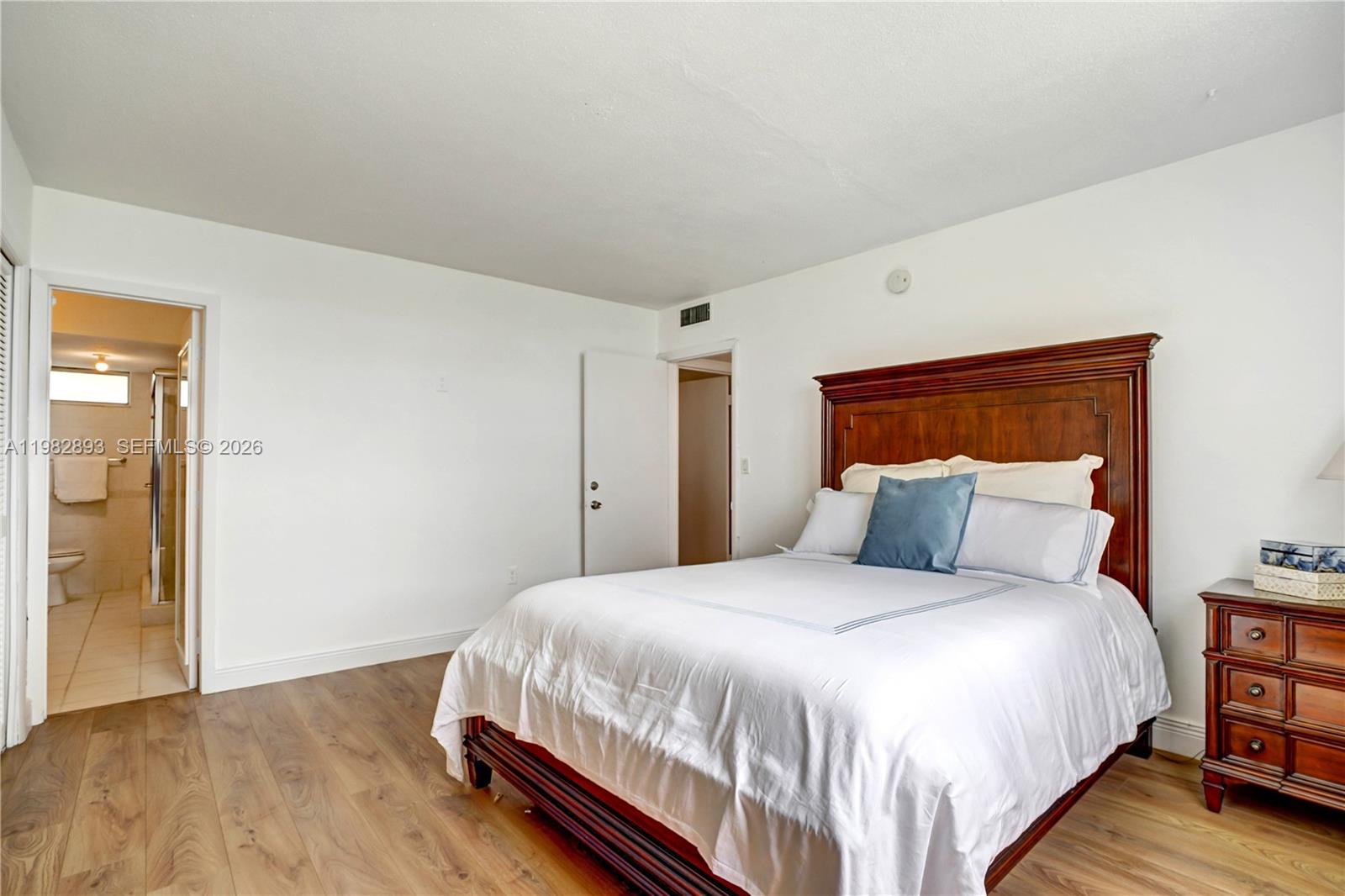 POINT EAST SEC 4 CONDO - Residential Lease