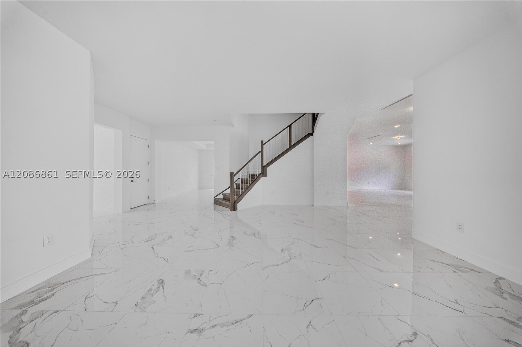 19638 NE 14th Ave 19638