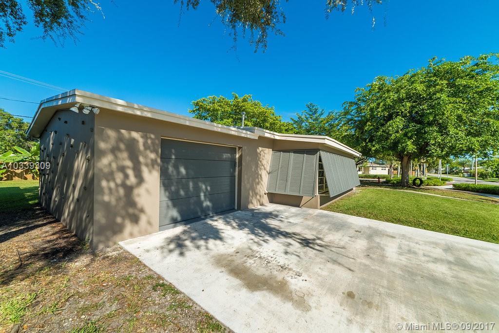 HOLIDAY HOUSE SEC 1 - Residential