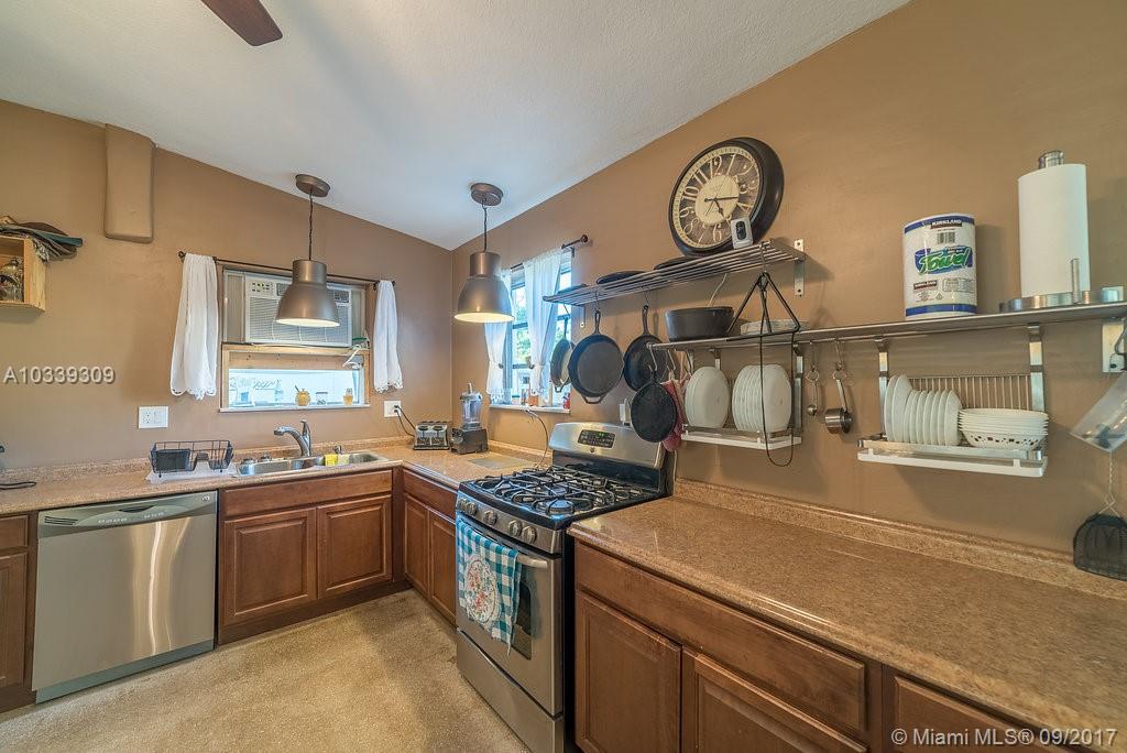 HOLIDAY HOUSE SEC 1 - Residential