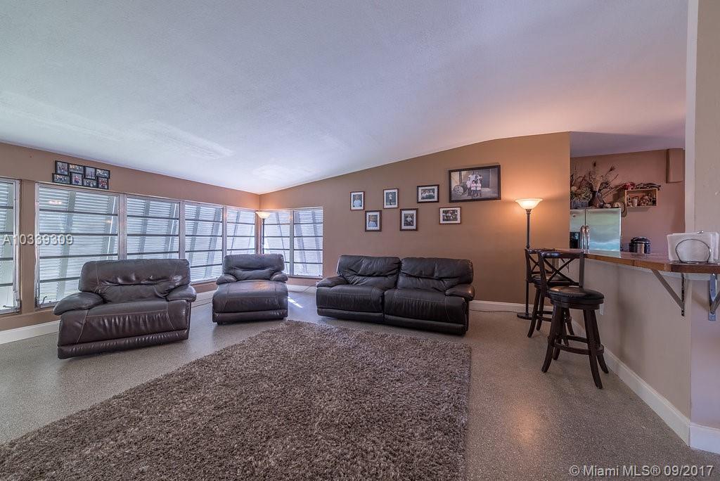 HOLIDAY HOUSE SEC 1 - Residential