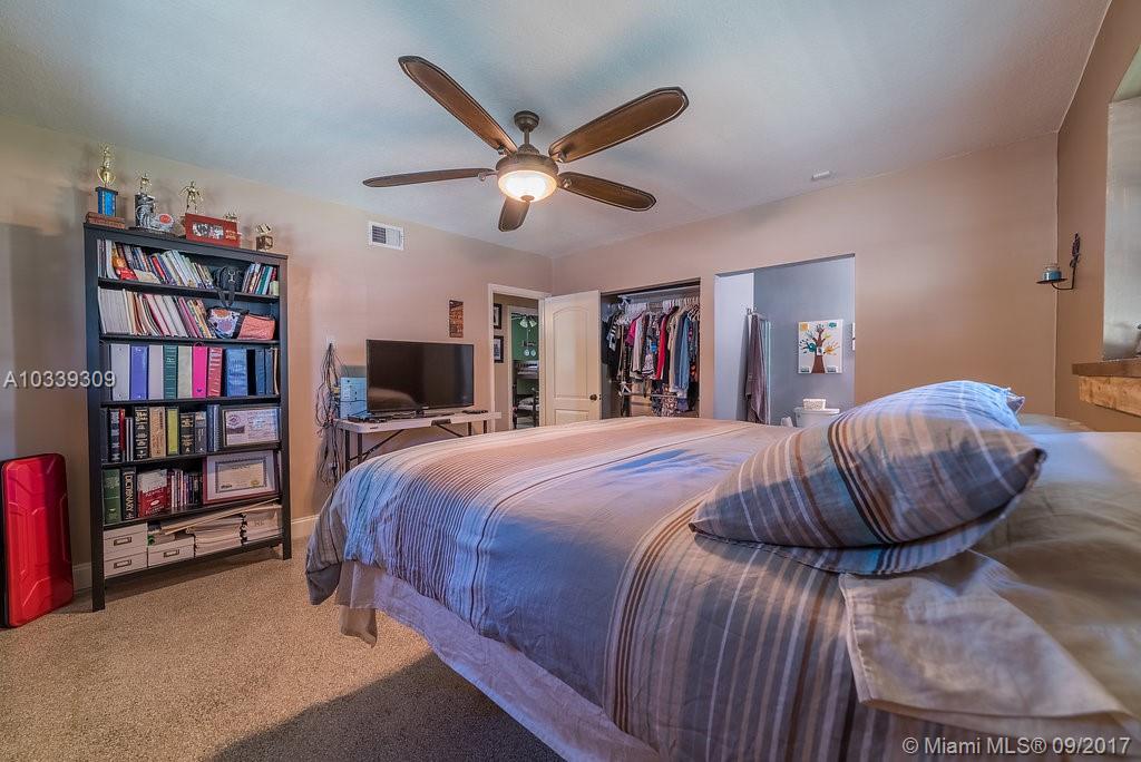 HOLIDAY HOUSE SEC 1 - Residential