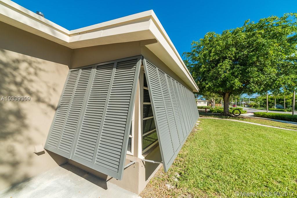 HOLIDAY HOUSE SEC 1 - Residential