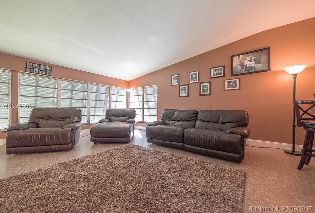 HOLIDAY HOUSE SEC 1 - Residential