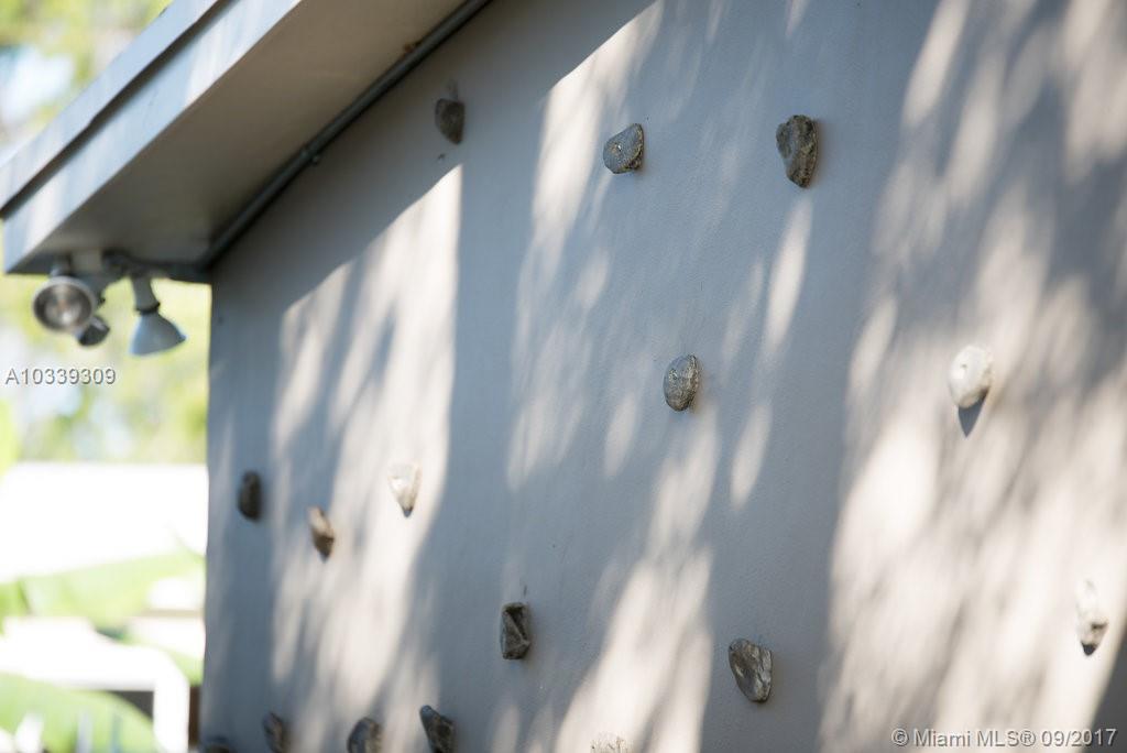 HOLIDAY HOUSE SEC 1 - Residential