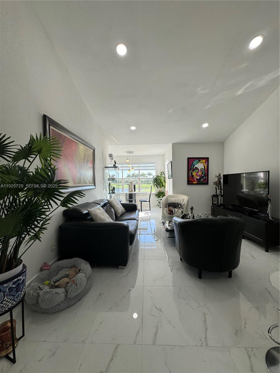 ISLES AT LAGO MAR CONDO - Residential