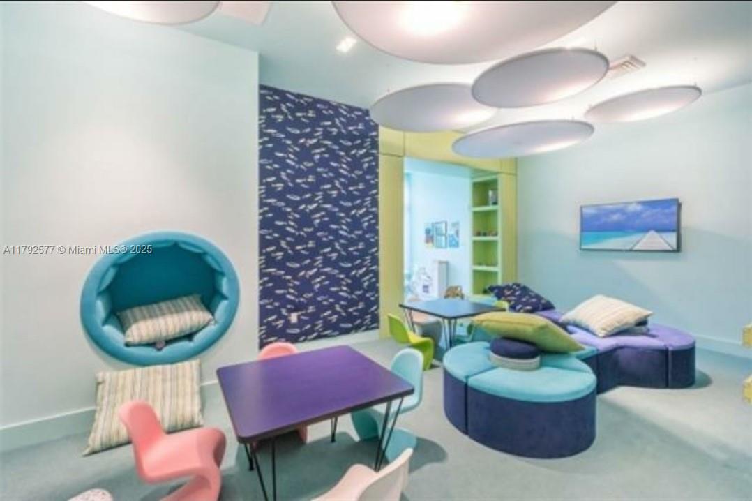 MARINA PALMS RESIDENCES N - Residential