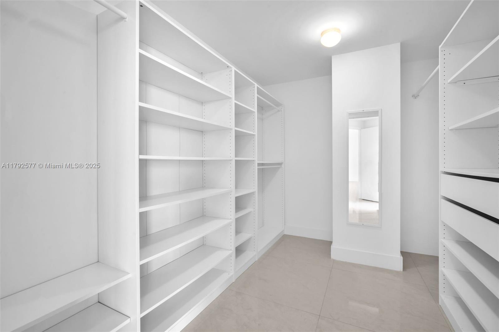 MARINA PALMS RESIDENCES N - Residential