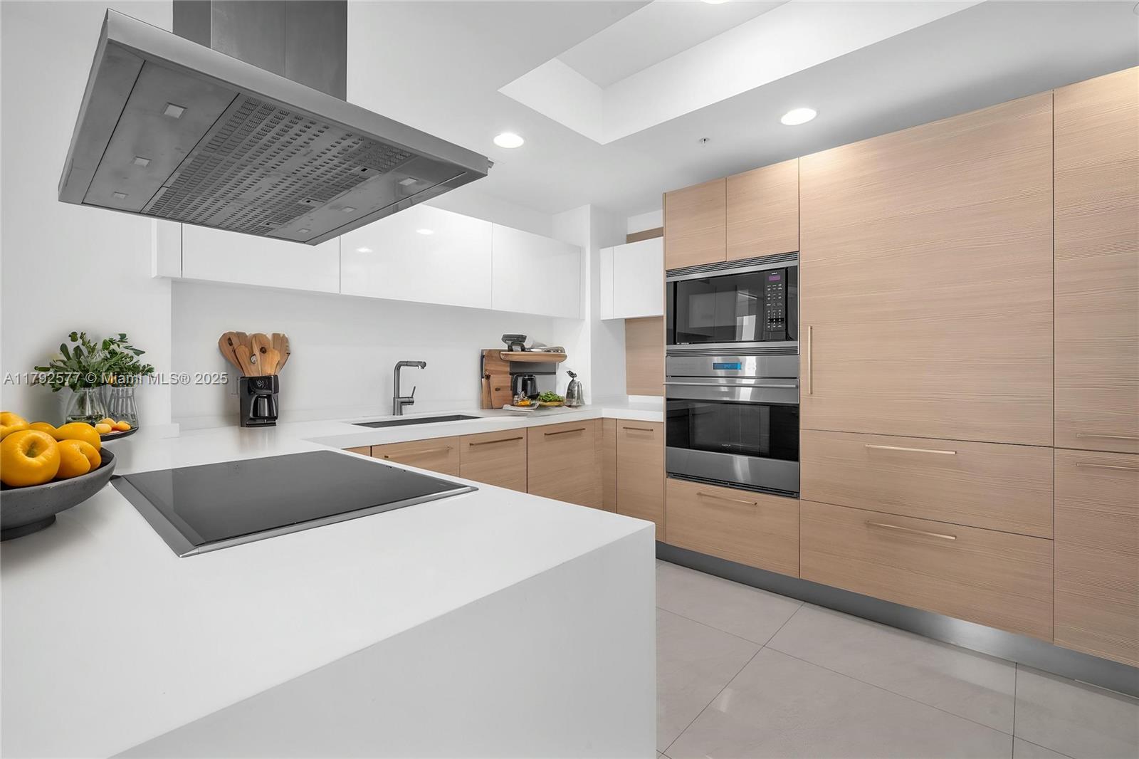 MARINA PALMS RESIDENCES N - Residential