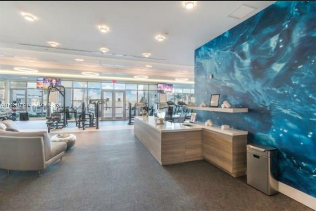 MARINA PALMS RESIDENCES N - Residential