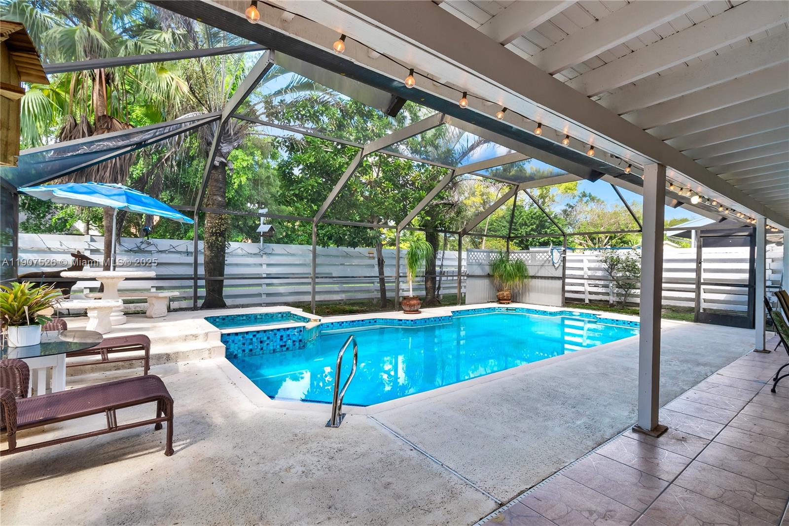 COUNTRY WALK SEC 2 - Residential